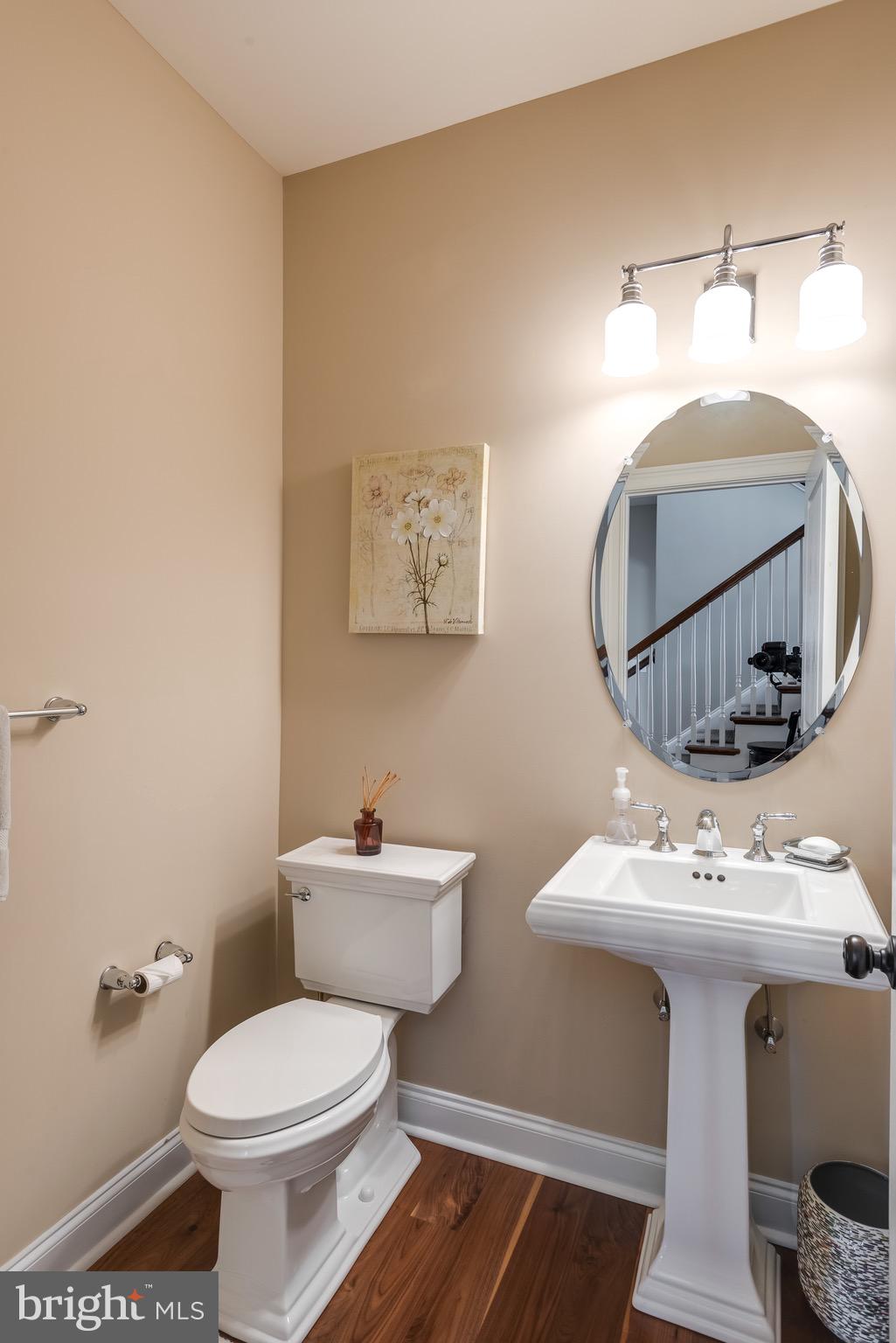 416 Ravenscliff Drive Springfield, PA 19064 - Photo 15 of 48 Powder Room