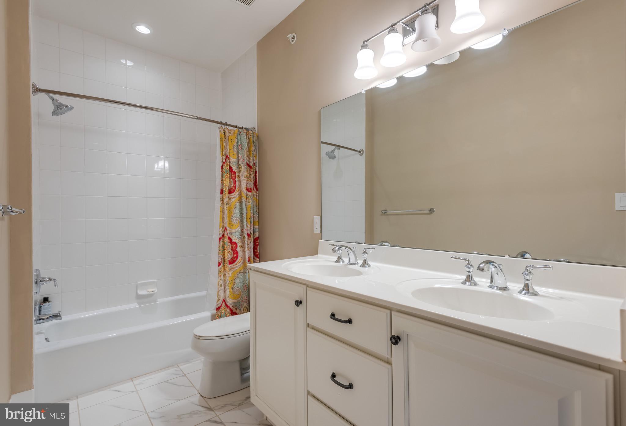 416 Ravenscliff Drive Springfield, PA 19064 - Photo 32 of 48 Bedroom 3 En Suite Bathroom
