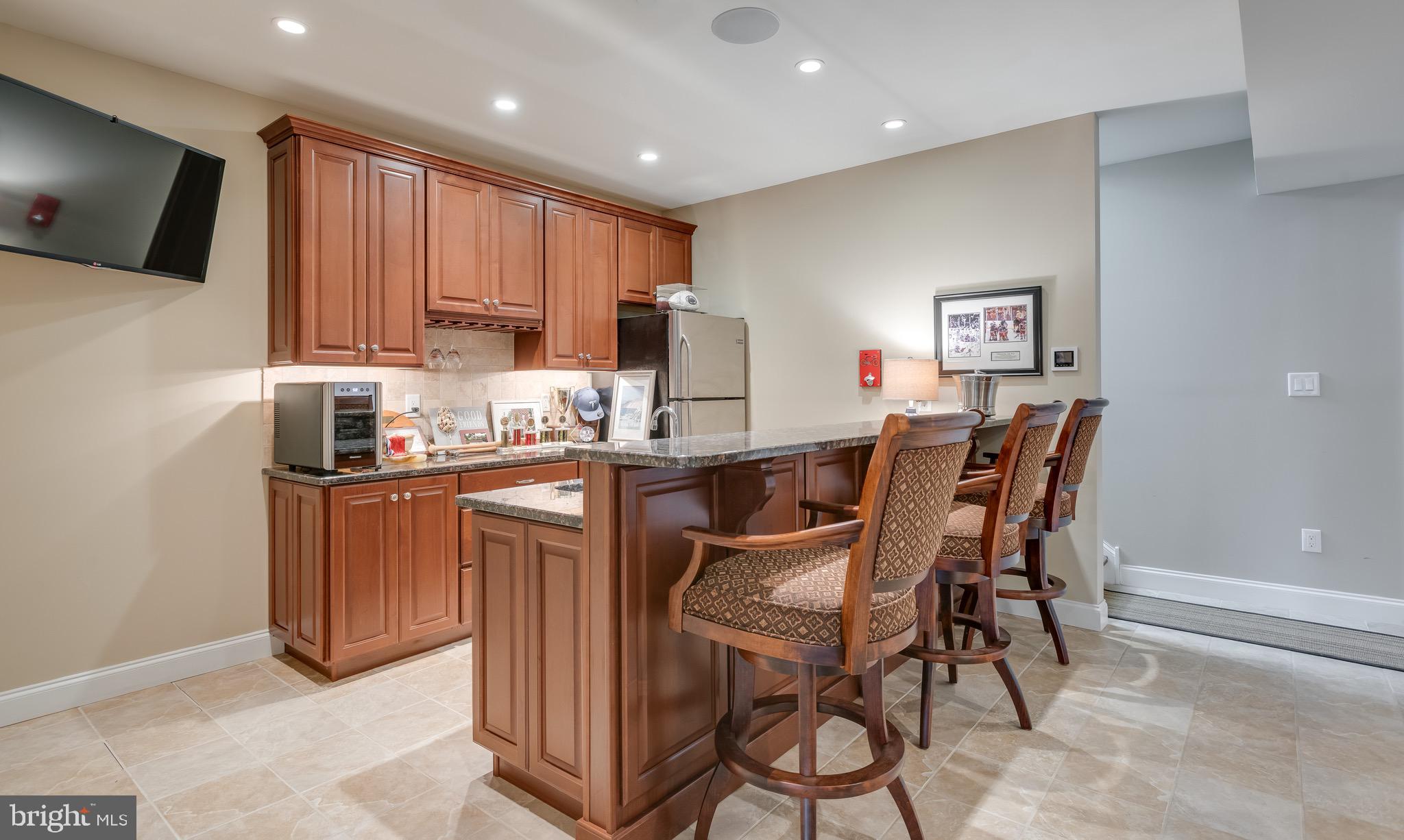 416 Ravenscliff Drive Springfield, PA 19064 - Photo 40 of 48 Basement Wet Bar