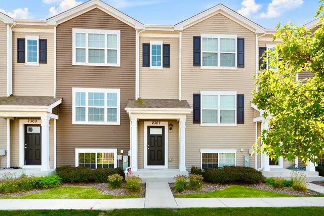 $299,000 | 2307 Upland Road, Pingree Grove, IL 60140