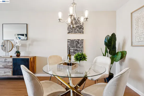 $695,000 | 933 Shore Line Drive, Unit 306, Alameda, CA 94501