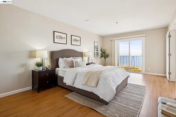 $695,000 | 933 Shore Line Drive, Unit 306, Alameda, CA 94501