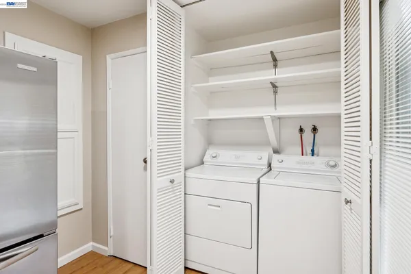 $695,000 | 933 Shore Line Drive, Unit 306, Alameda, CA 94501