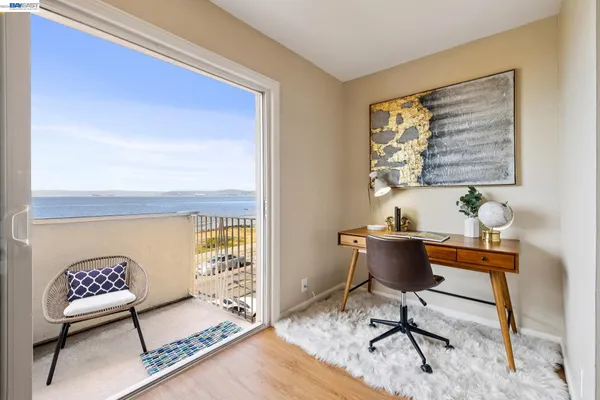 $695,000 | 933 Shore Line Drive, Unit 306, Alameda, CA 94501