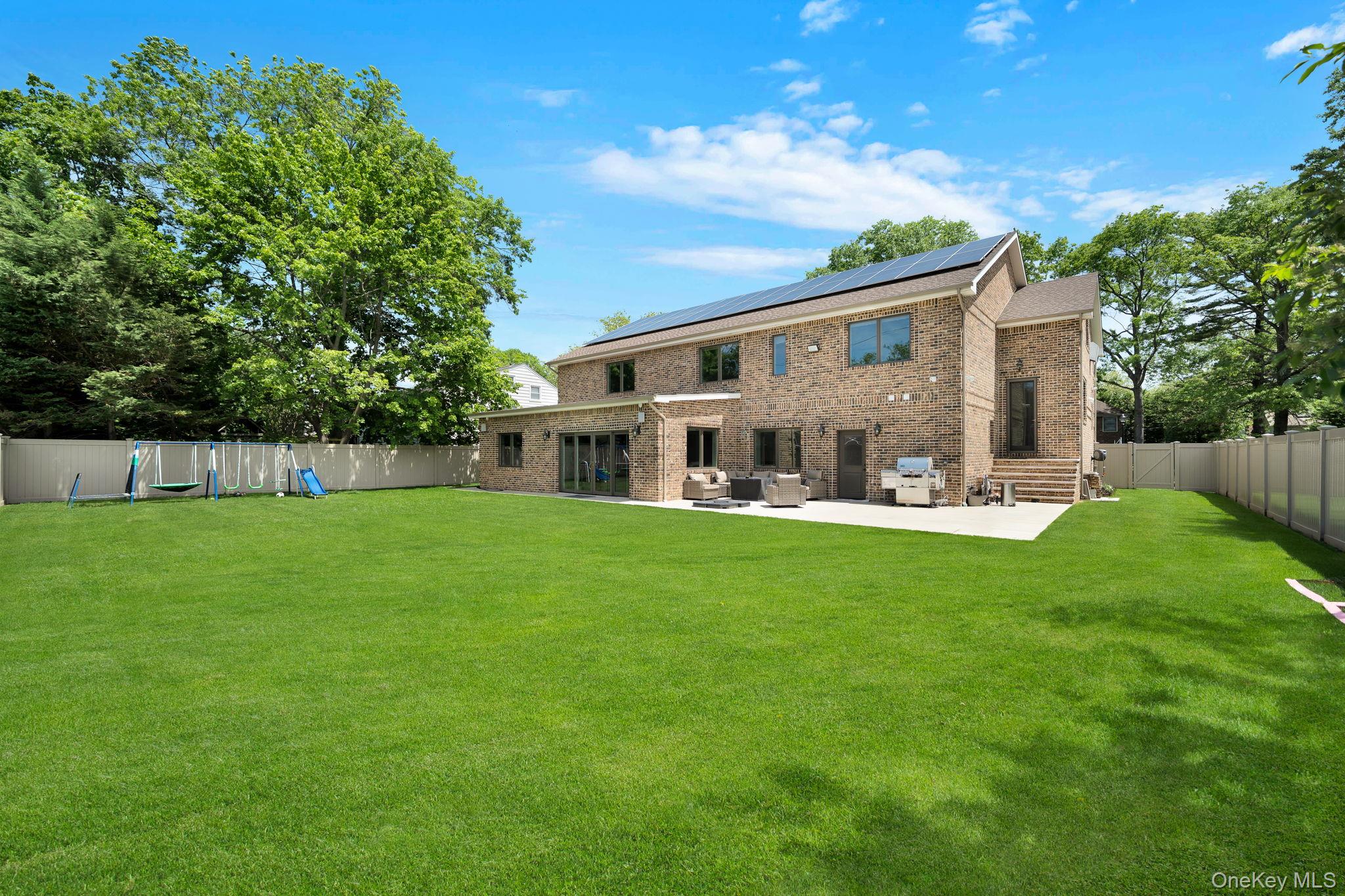 783 Oakleigh Road Valley Stream, NY 11581 - Photo 35 of 42