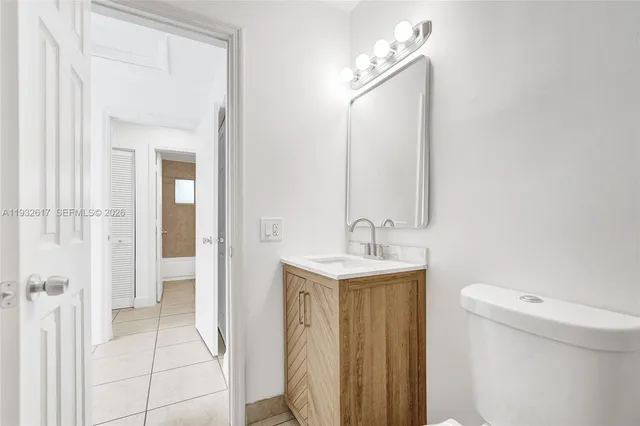 $2,950 | 30 Southwest 8th Street, Unit 1, Hallandale Beach, FL 33009