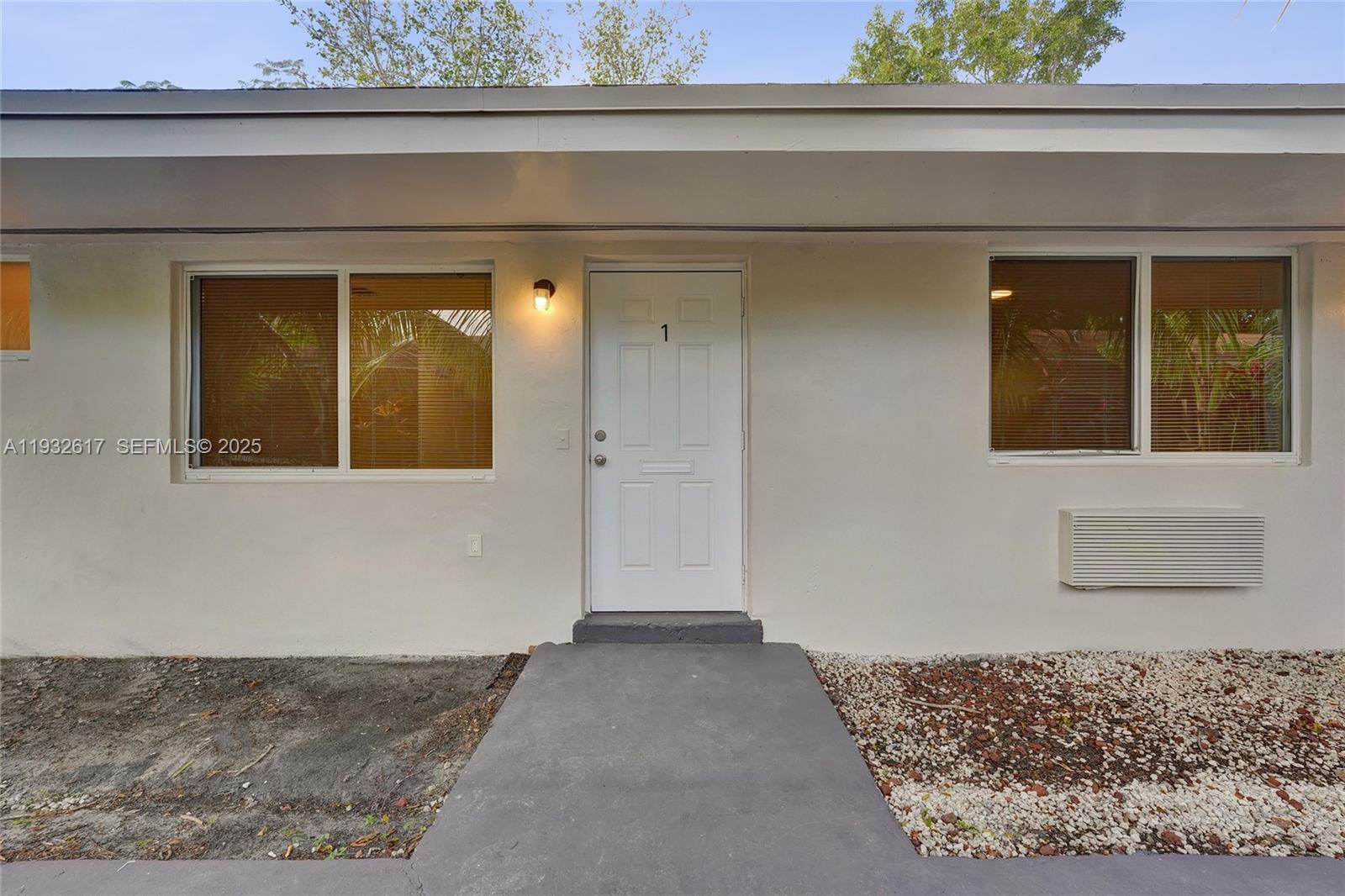 30 Southwest 8th Street, Unit 1 Hallandale Beach, FL 33009 - Photo 7 of 75