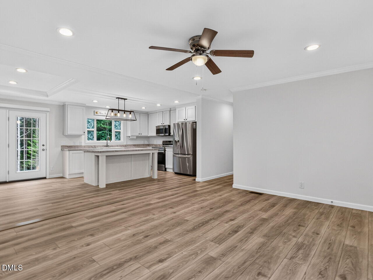 485 Wilson Road Providence, NC 27315 - Photo 9 of 39 009-1280x960-living-room