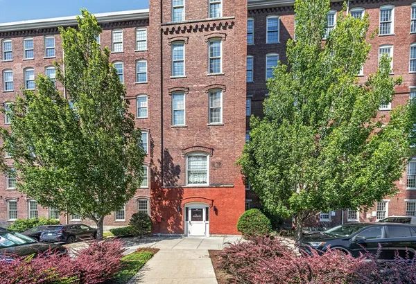 $364,900 | 52 Lawrence Drive, Unit 507, Lowell, MA 01854