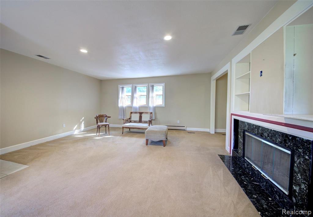 29214 Dresden Street Farmington Hills, MI 48336 - Photo 38 of 49