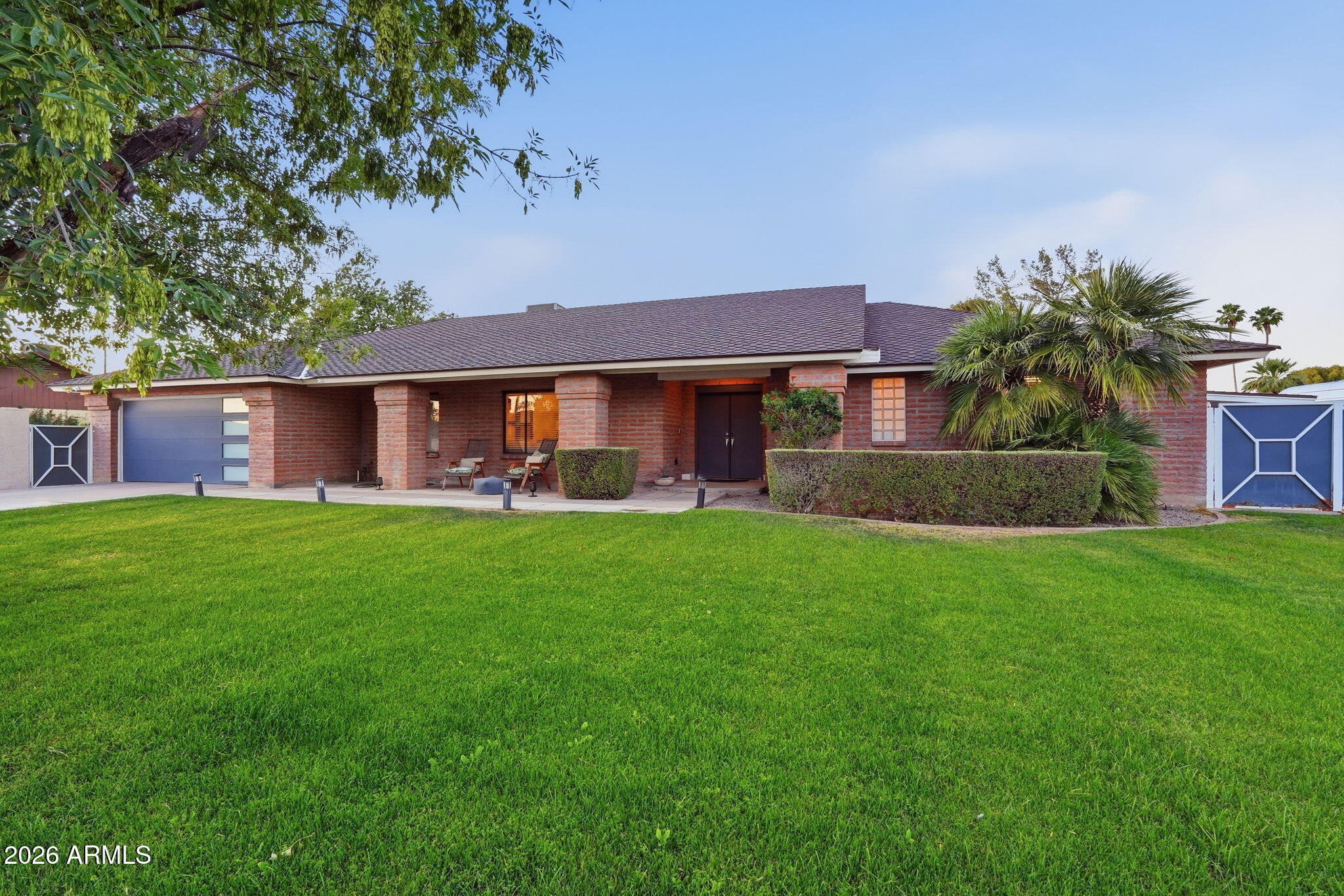 54 West Carver Road Tempe, AZ 85284 - Photo 3 of 38