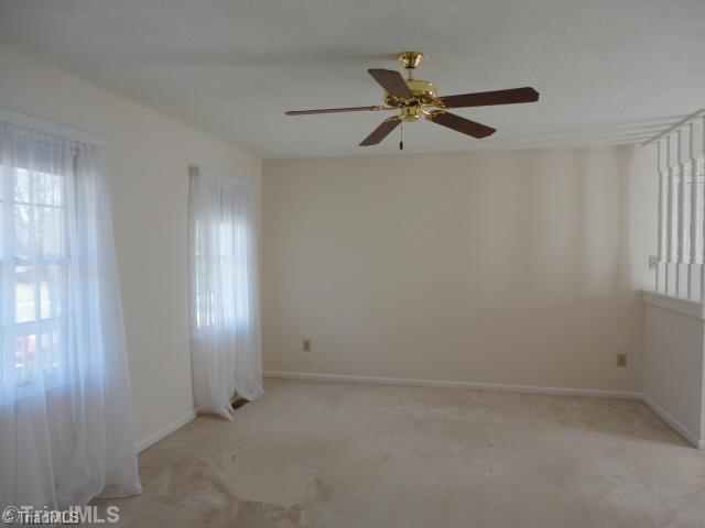 303 Old Farm Road Graham, NC 27253 - Photo 4 of 16 Living Room.