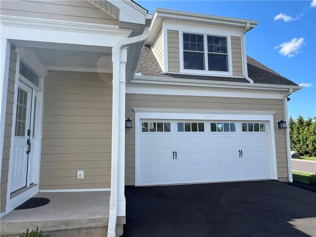 $495,000 | 241 Bretlyn Circle, Brighton, NY 14618