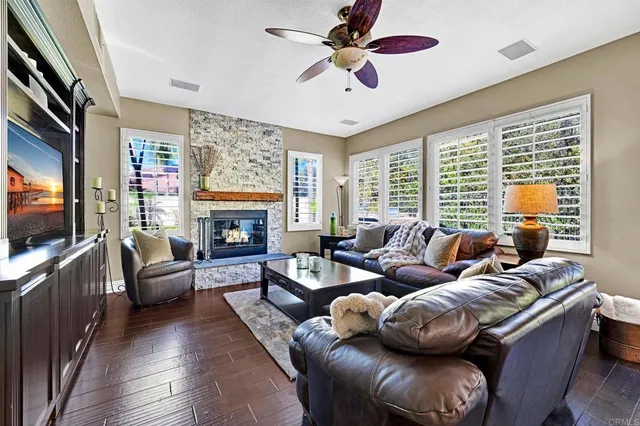 $1,325,000 | 1463 Belmont Park Road, Oceanside, CA 92057