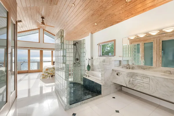 $3,500,000 | 133 Sunset Drive, Islamorada, FL 33036