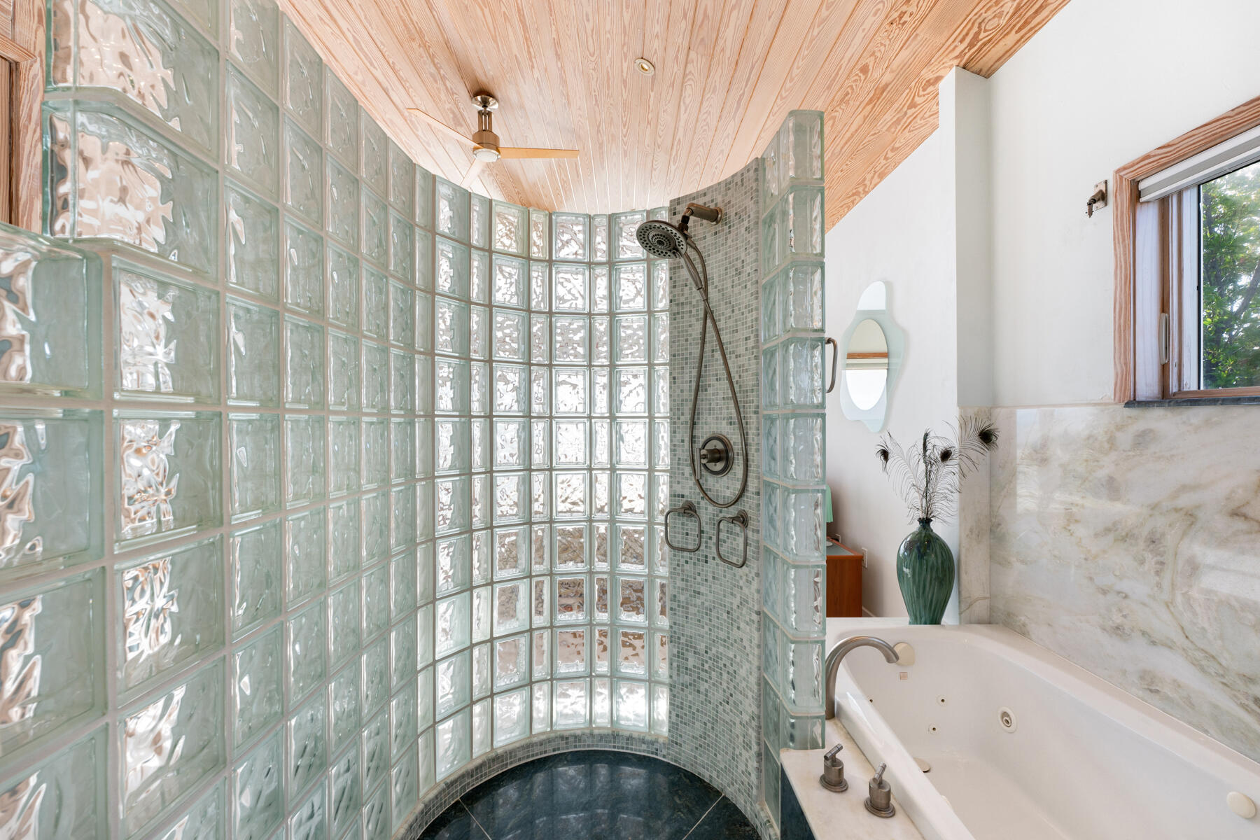 133 Sunset Drive Islamorada, FL 33036 - Photo 57 of 81 Primary shower