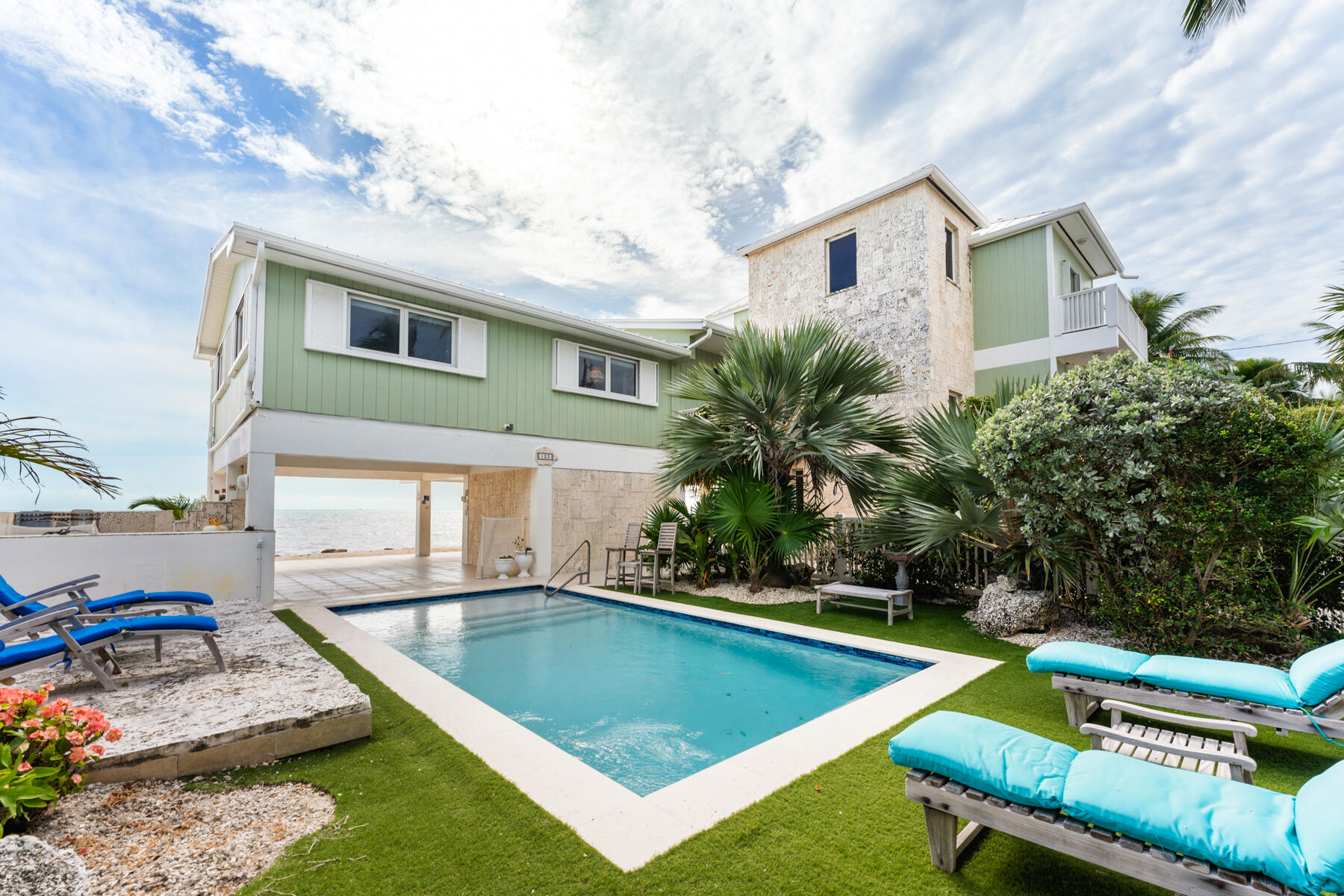 133 Sunset Drive Islamorada, FL 33036 - Photo 8 of 81 a view of a house with swimming pool