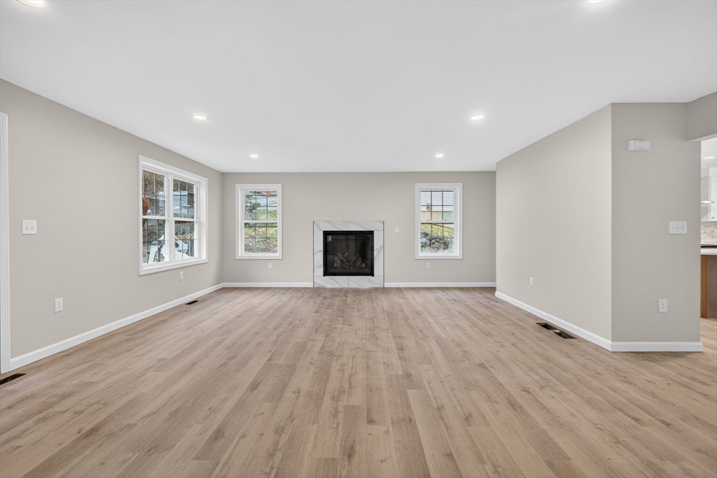 65 Ormonde Road Methuen, MA 01844 - Photo 8 of 42