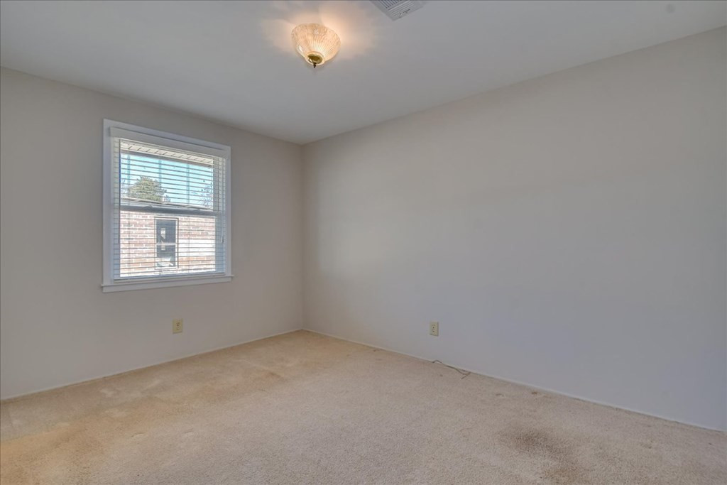 2143 Alfred Lane Augusta, GA 30906 - Photo 14 of 29