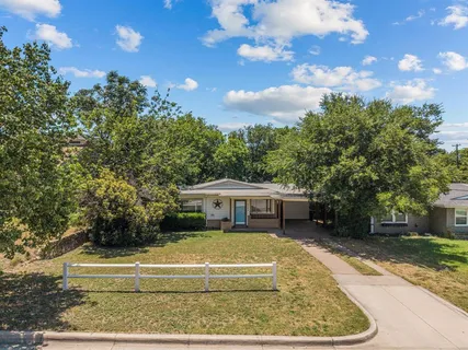 $298,000 | 4509 Donnelly Avenue, Fort Worth, TX 76107