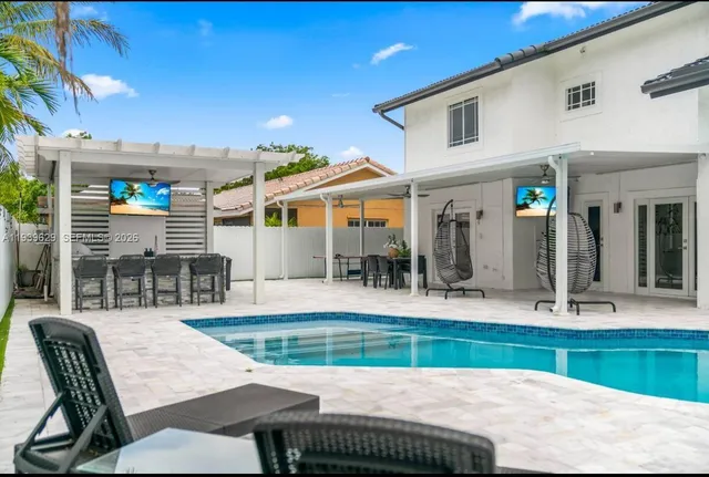 $6,500 | 20051 Northwest 64th Place, Hialeah, FL 33015