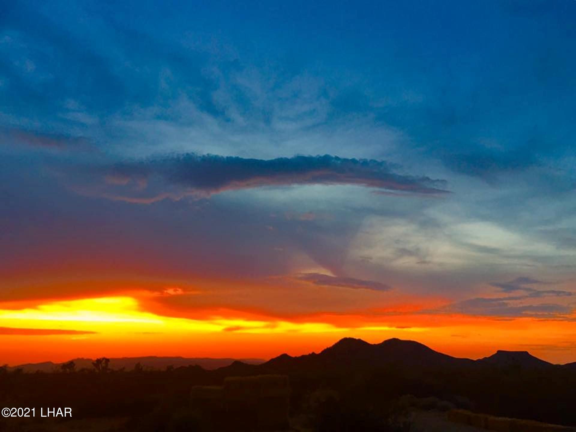 Lot 25 West Wilshire Road Yucca, AZ 86438 - Photo 14 of 28 Gorgeous Sunsets