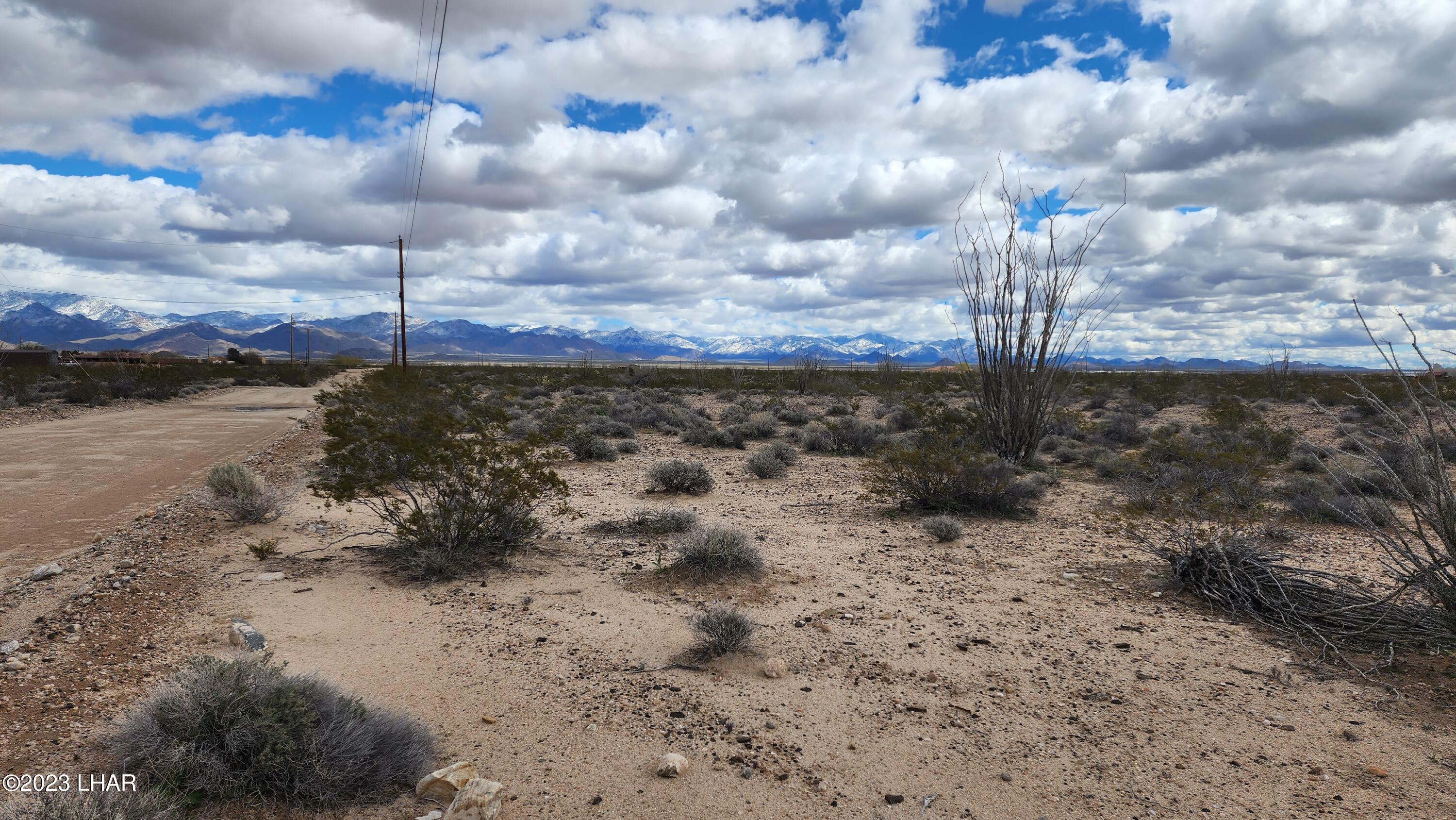 Lot 25 West Wilshire Road Yucca, AZ 86438 - Photo 3 of 28 Lot 25 WATER & POWER
