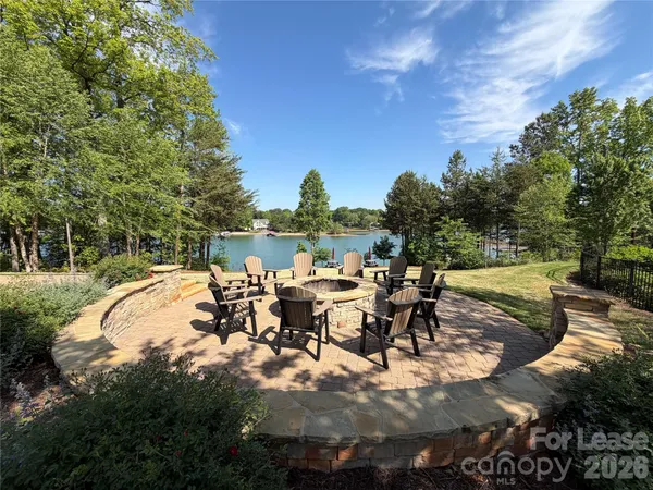 $2,700 | 163 Beacon Drive, Unit B, Mooresville, NC 28117