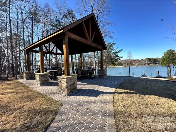 $2,700 | 163 Beacon Drive, Unit B, Mooresville, NC 28117