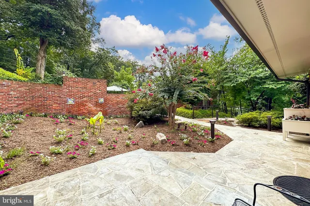 $4,850,000 | 1753 Army Navy Drive, Arlington, VA 22202
