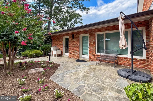 $4,850,000 | 1753 Army Navy Drive, Arlington, VA 22202