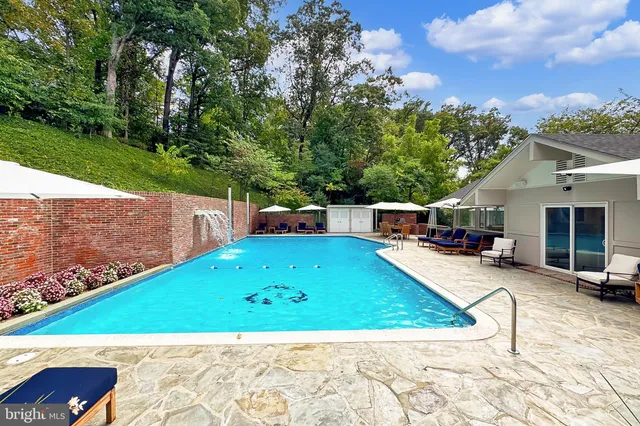 $4,850,000 | 1753 Army Navy Drive, Arlington, VA 22202