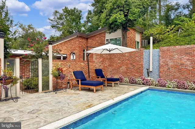 $4,850,000 | 1753 Army Navy Drive, Arlington, VA 22202