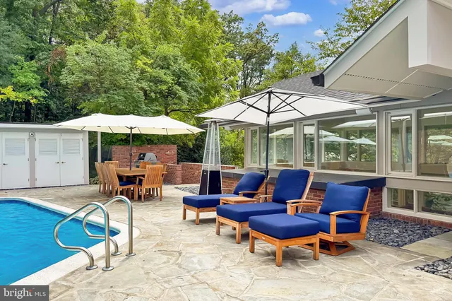 $4,850,000 | 1753 Army Navy Drive, Arlington, VA 22202