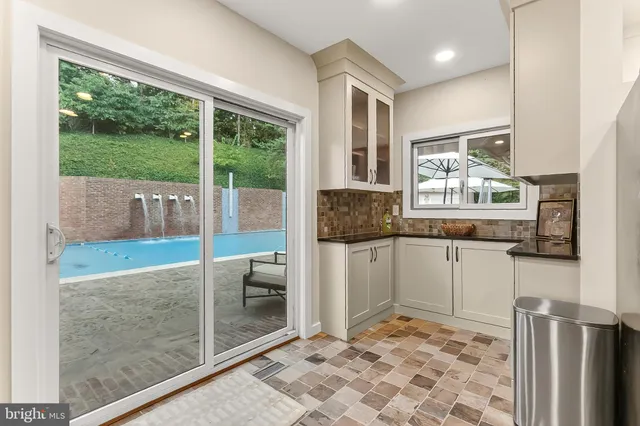 $4,850,000 | 1753 Army Navy Drive, Arlington, VA 22202