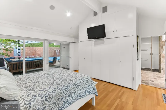 $4,850,000 | 1753 Army Navy Drive, Arlington, VA 22202