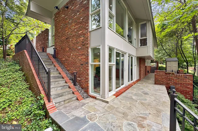 $4,850,000 | 1753 Army Navy Drive, Arlington, VA 22202