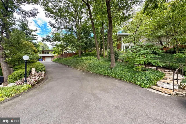$4,850,000 | 1753 Army Navy Drive, Arlington, VA 22202
