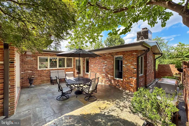 $4,850,000 | 1753 Army Navy Drive, Arlington, VA 22202