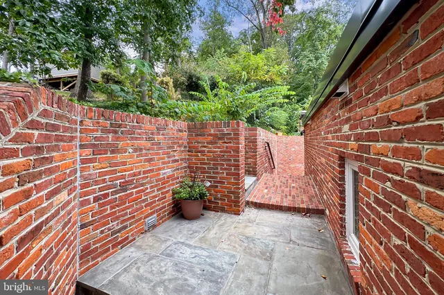 $4,850,000 | 1753 Army Navy Drive, Arlington, VA 22202