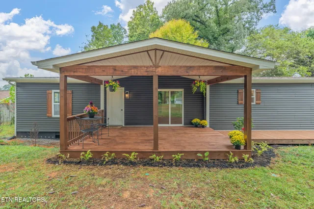 $330,000 | 1311 West Beaver Creek Drive, Powell, TN 37849
