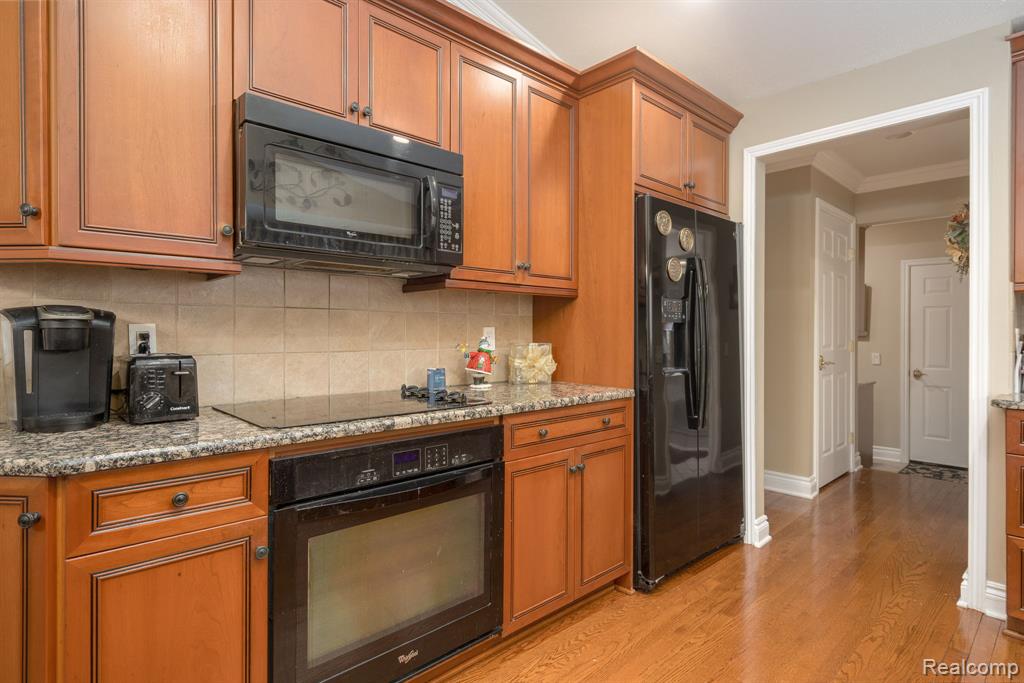 2238 Flanders Drive Rochester Hills, MI 48307 - Photo 9 of 30