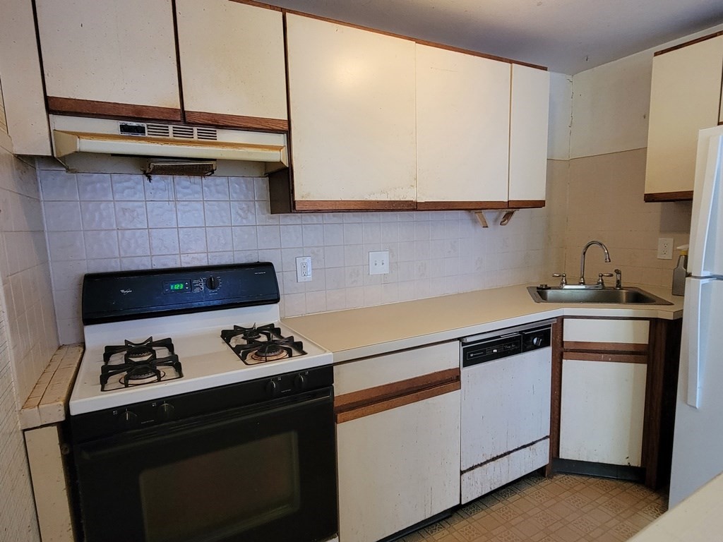 111 Mountain Gate Road, Unit 111 Ashland, MA 01721 - Photo 9 of 28