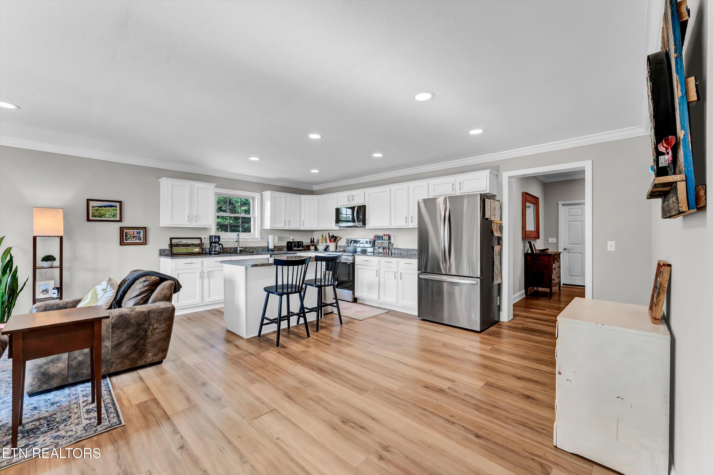 1210 Rowe Street New Tazewell, TN 37825 - Photo 5 of 31 06-1210 Rowe St-6