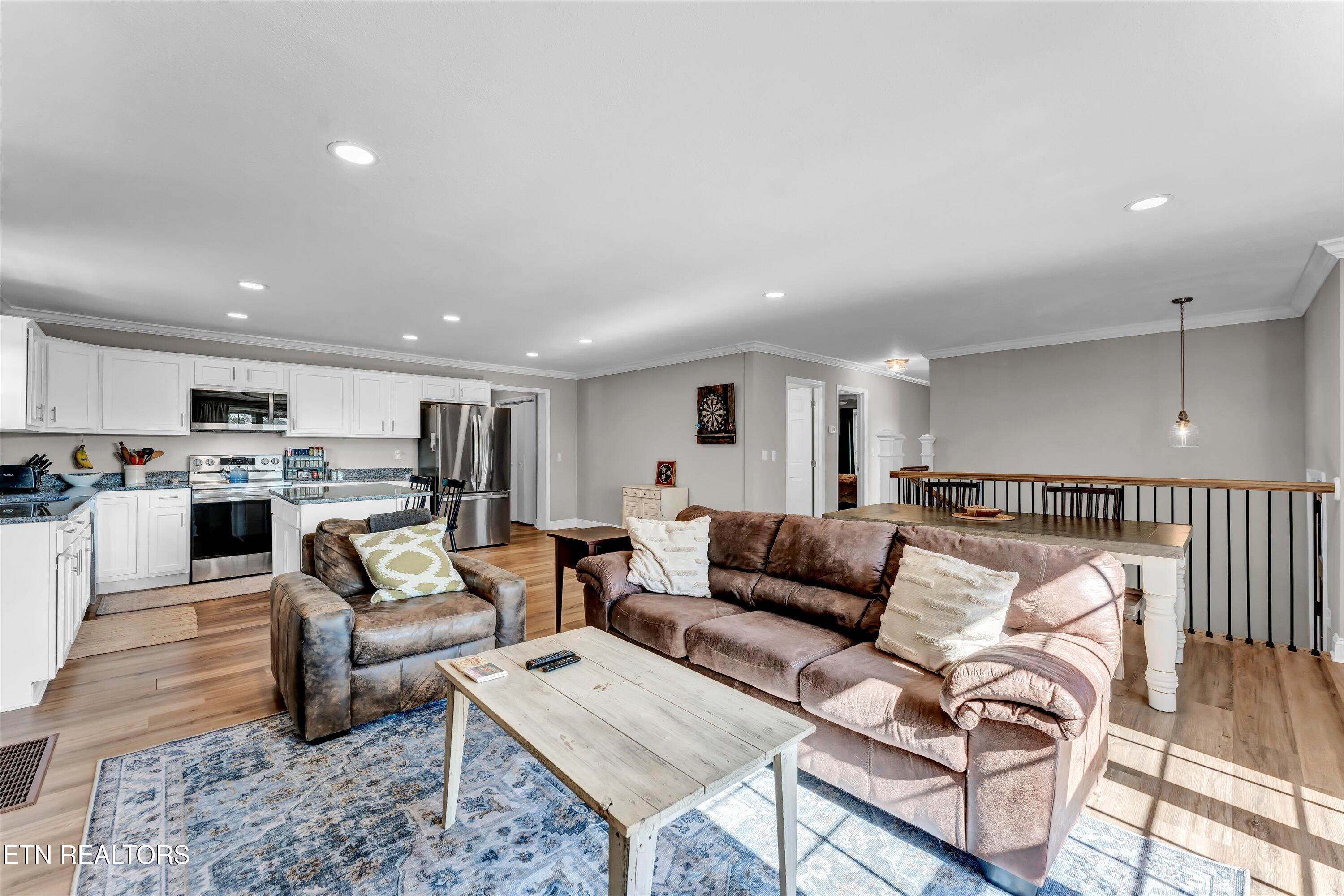 1210 Rowe Street New Tazewell, TN 37825 - Photo 8 of 31 09-1210 Rowe St-9