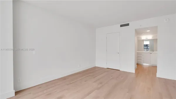 $4,111 | 555 Northeast 34th Street, Unit 1710, Miami, FL 33137
