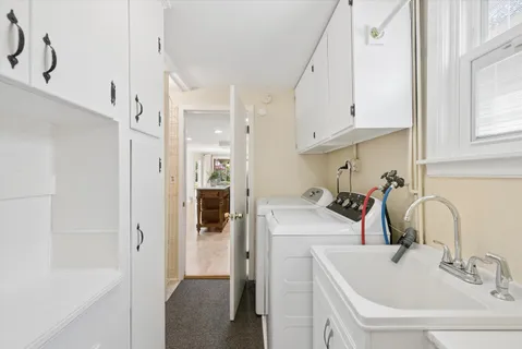 $399,000 | 946 Walter Avenue, Des Plaines, IL 60016