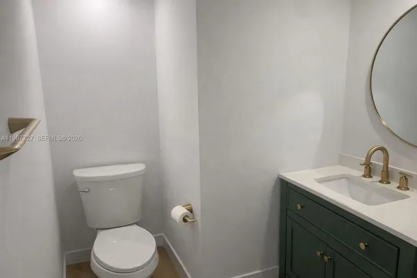 $2,000 | 2935 Northeast 163rd Street, Unit 3K, North Miami Beach, FL 33160