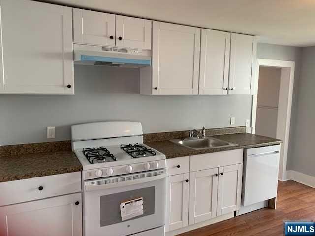 214 William Street Harrison, NJ 07029 - Photo 14 of 37