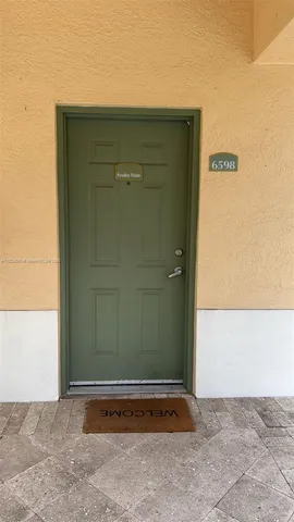 a view of outdoor space